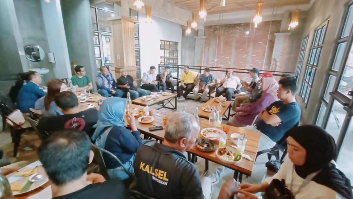 Media Gathering Hasnur Grup dan sejumlah wartawan ekonomi di Banjarmasin, Rabu (21/02/2024).(foto: ist/brt)