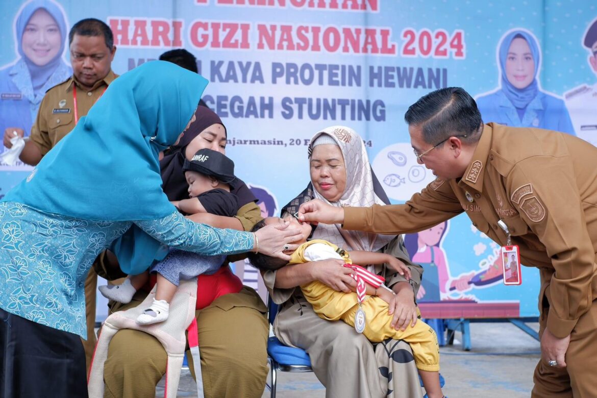 Momentum Wali Kota Banjarmasin, Ibnu Sina di Hari Gizi Nasional yang berlangsung di Taman Jembatan Pulau Bromo, Selasa (20/2/2024).