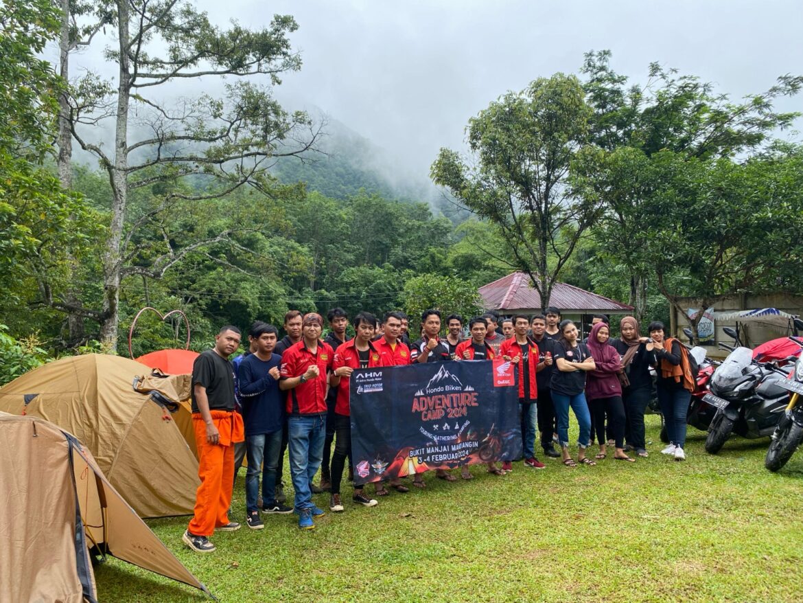 Komunitas Ikatan Motor Honda Kalselteng ini melakukan perjalanan menuju Bukit Manjai Mandiangin (foto:istimewa)