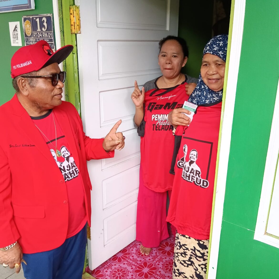 Saut Nathan Samosir Sosialisasi Ganjar Mahfud dan dirinya selaku Caleg DPRD Kota Banjarmasin Dapil Banjarmasin Barat (foto:istimewa)