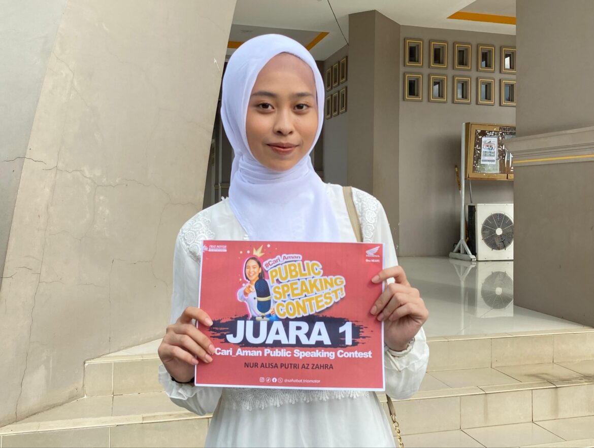 Juara 1 Nur Alisa Putri Az Zahra pemenang kontes public speaking dengan tema #Cari_Aman (foto:istimewa)