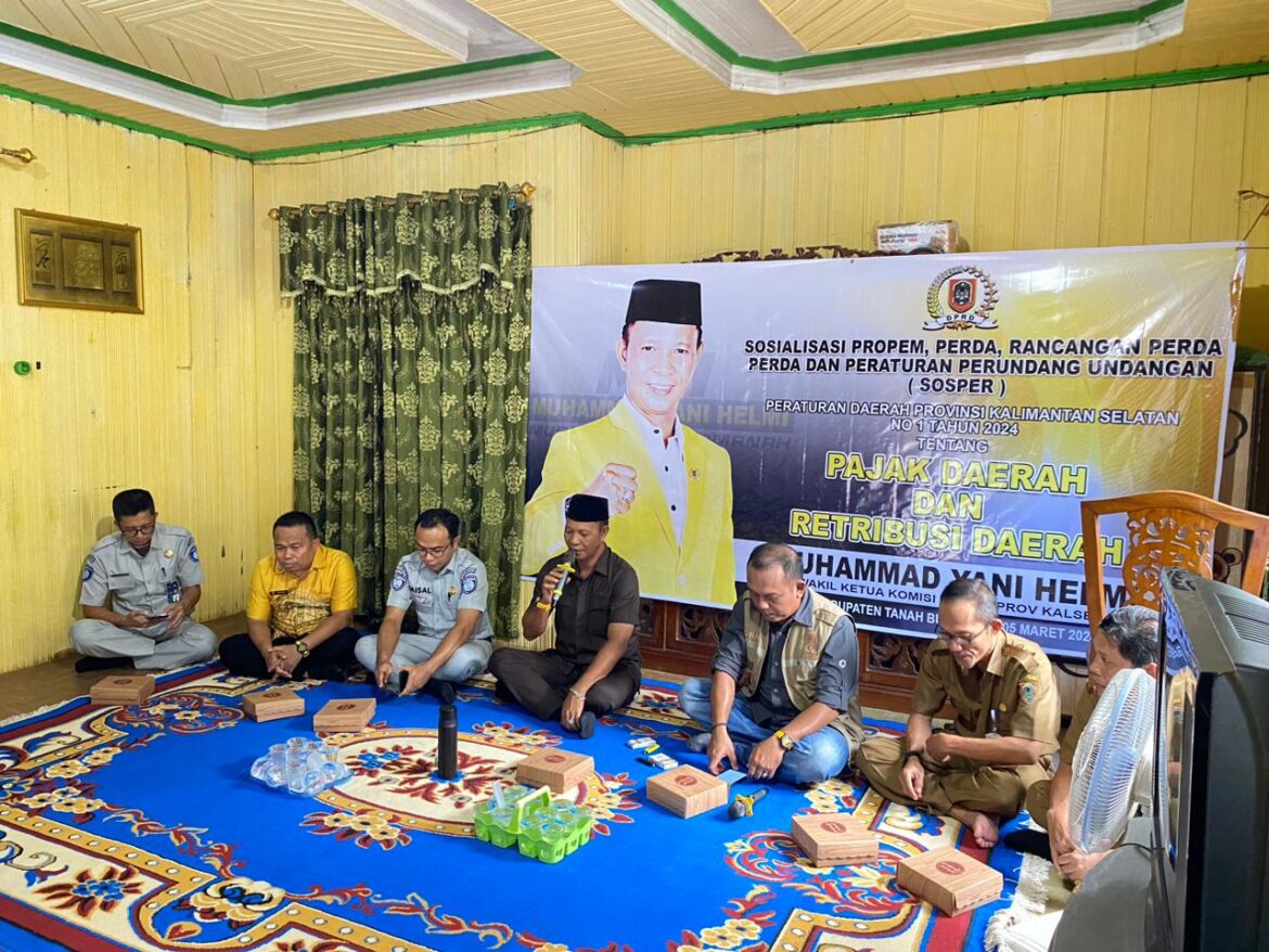 Wakil Ketua Komisi II DPRD Provinsi Kalsel Muhammad Yani Helmi turut mengajak petugas Jasa Raharja Sosialisasikan Perda Provinsi Kalsel Nomor 1 Tahun 2024 tentang Pajak Daerah dan Retribusi Daerah.(foto : hms)