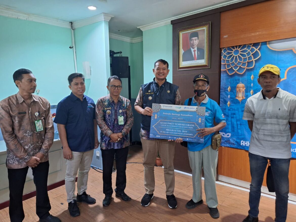 Bertempat di Ruang Rapat Tanjung Perak Kantor PT Pelabuhan Indonesia (Persero) Sub Regional Kalimantan Regional 3, dilaksanakan kegiatan Penyaluran Program Pelindo (foto:istimewa)