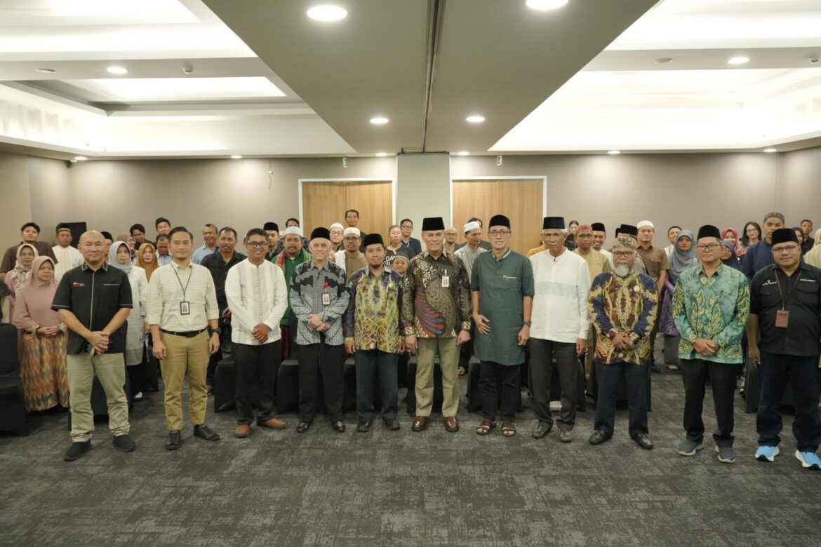Kegiatan kolaborasi Bank Kalsel bersama OJK Prov Kalsel, Masyarakat Ekonomi Syariah (MES) Kalsel dan Forum Wartawan Ekonomi (FWE) Kalsel (foto:humas bank kalsel)