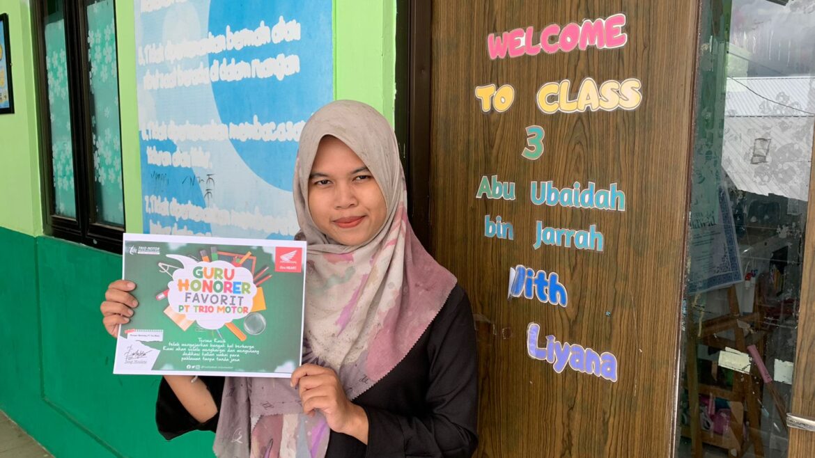 Salah Satu Pemenang Apresiasi Guru Honorer (foto:istimewa)