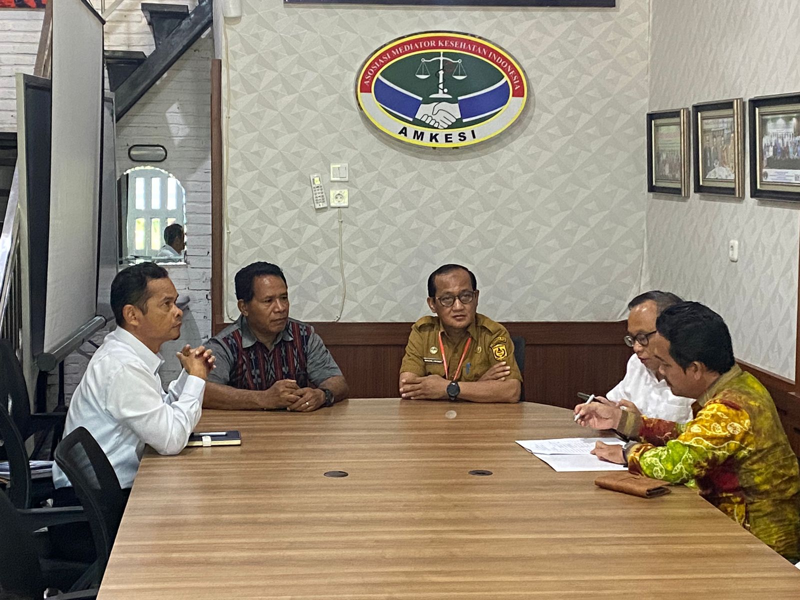 UNITAL Timor Leste pun melakukan penandatanganan kerjasama atau MoU bersama Rumah Mediasi Banjarmasin,