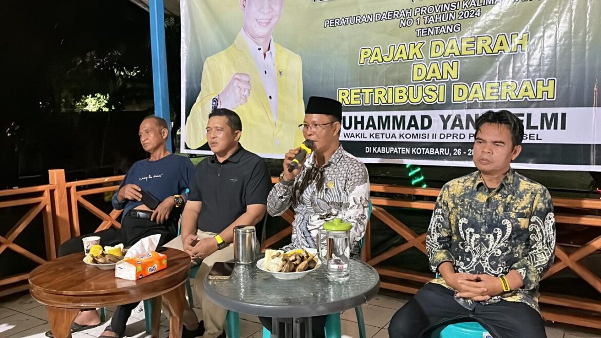 Wakil Ketua Komisi II DPRD Provinsi Kalsel Muhammad Yani Helmi Sosialisasi Perda Provinsi Kalsel Nomor 1 Tahun 2024 tentang Pajak Daerah dan Retribusi Daerah bertempat di Desa Gedambaan Kecamatan Pulau Laut Sigam Kabupaten Kotabaru.(foto : ist)