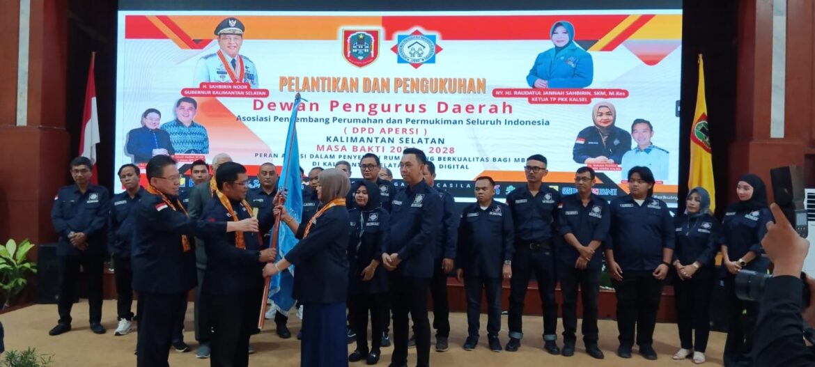 Pelantikan dan Pengukuhan DPD Apersi Kalsel oleh Ketua Umum DPP Apersi Junaidi Abdillah di Mahligai Pancasila, Kota Banjarmasin, Kalsel (foto:baritopost)