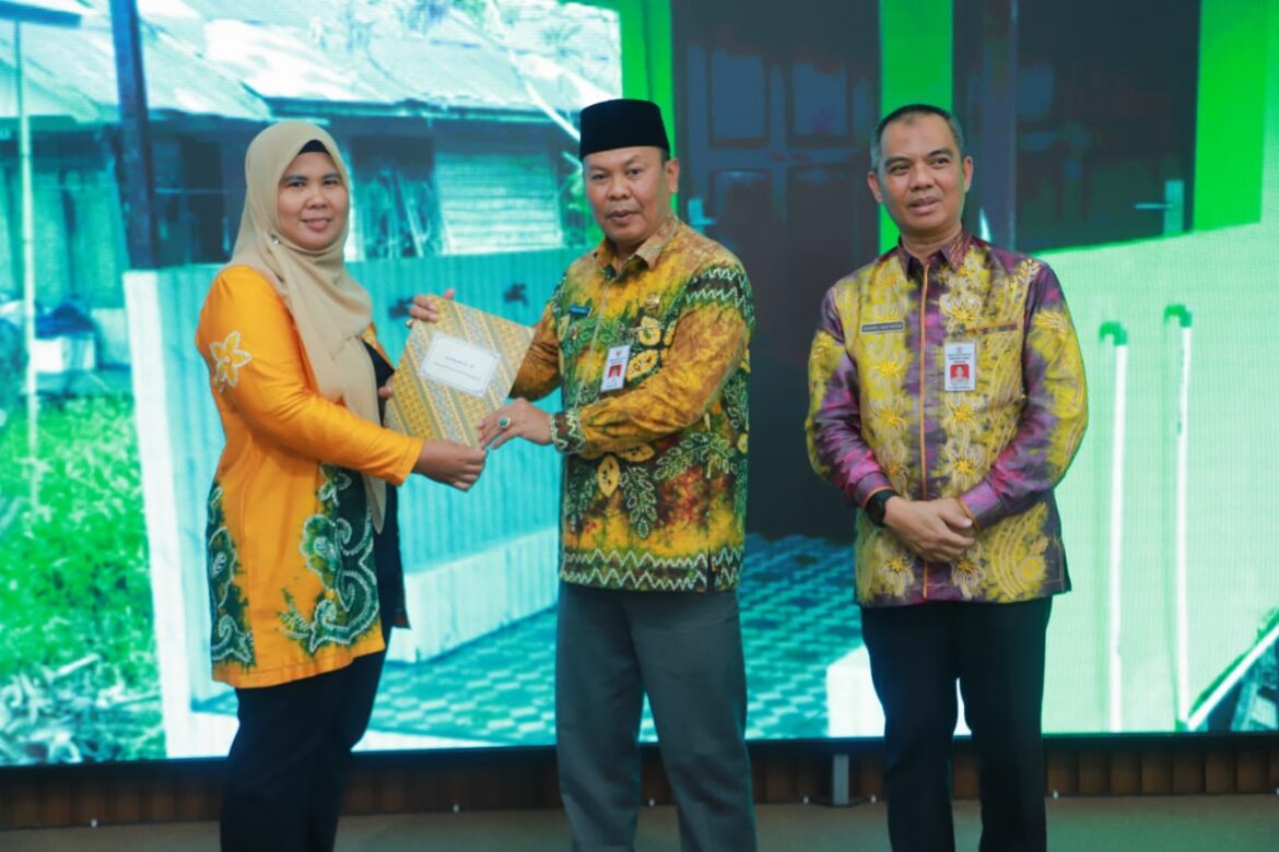 Pj Bupati Apresiasi 57 Orang Termasuk Camat, Berhasil Turunkan Prevalesi Stunting,