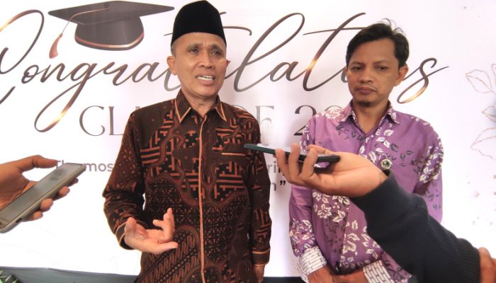 H Taufik Hidayat Pembina Yayasan Pelita Asia (Al Mazaya Islamic School)