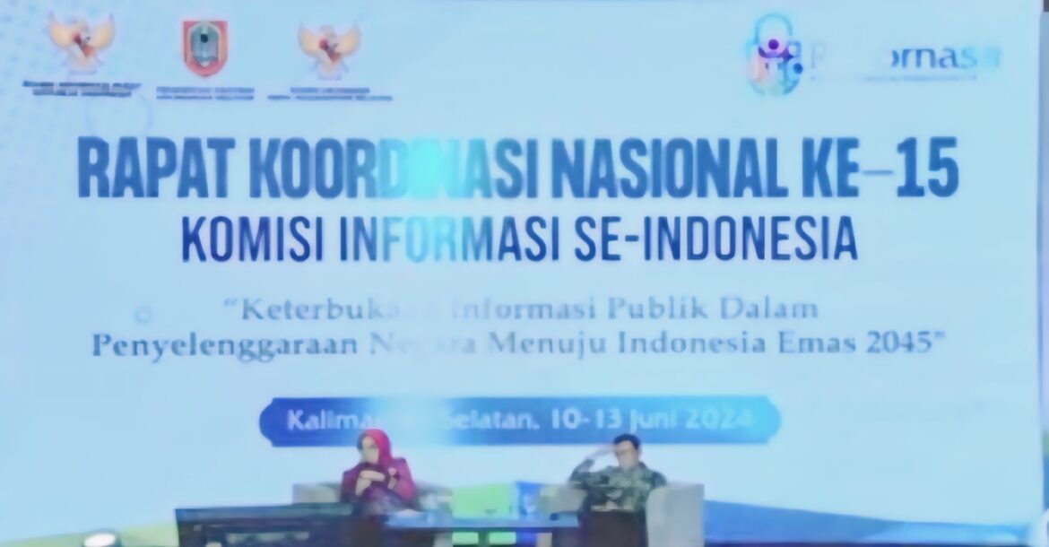 Seminar Nasional Urgensi Pemerintah Terbuka Menyongsong Indonesia Emas” pada Senin (10/6/2024) siang di salah satu hotel berbintang di Banjarmasin. (Foto:ist).