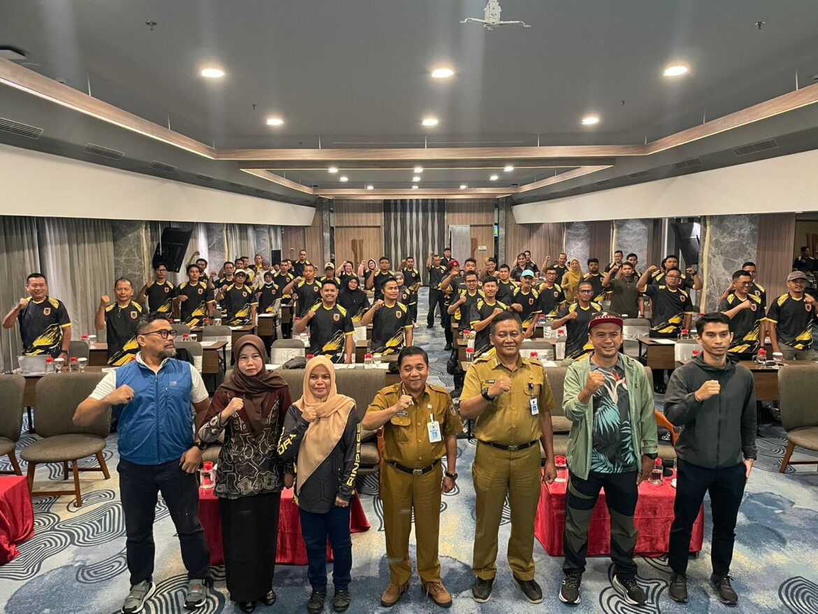 Pembukaan Pelatihan dan Pengembangan Cabang Olahraga yang digelar Dispora Kalsel, Senin (24/6) di Hotel Harper Banjarmasin. (foto: Tolah/brt)