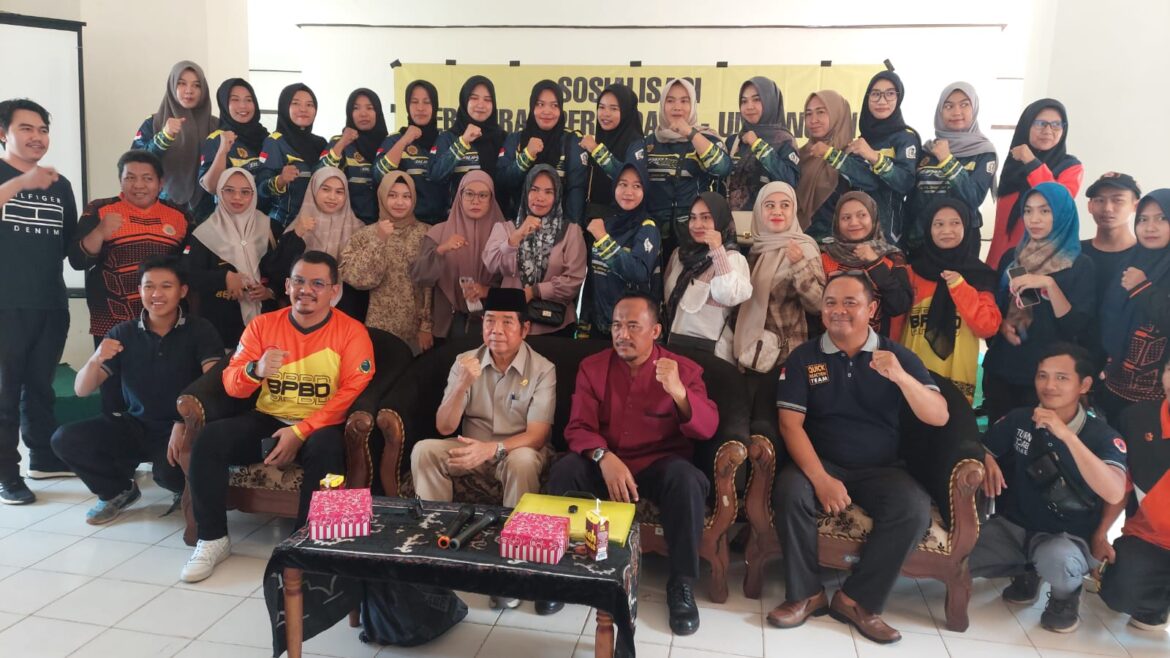 Suasana Sosialisasi/Penyebarluasan Peraturan Perundangan tentang Perlindungan Anak yang dilaksanakan anggota Komisi II DPRD Provinsi Kalsel Dr H Karlie Hanafi Kalianda, SH MH bertempat di Aula Badan Penanggulangan Bencana Daerah (BPBD) Kabupaten Batola di Marabahan, Jumat (21/6/2024).