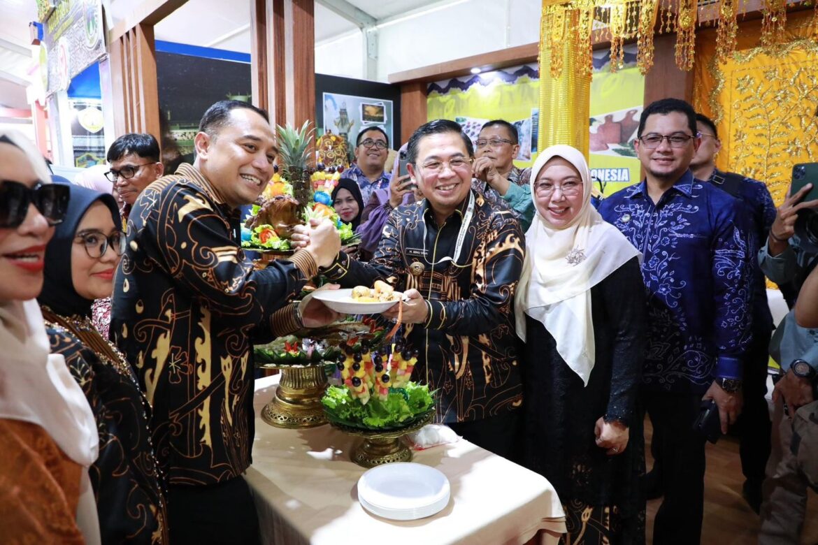 Wali Kota Banjarmasin, Ibnu Sina, dalam APEKSI di Balikpapan.