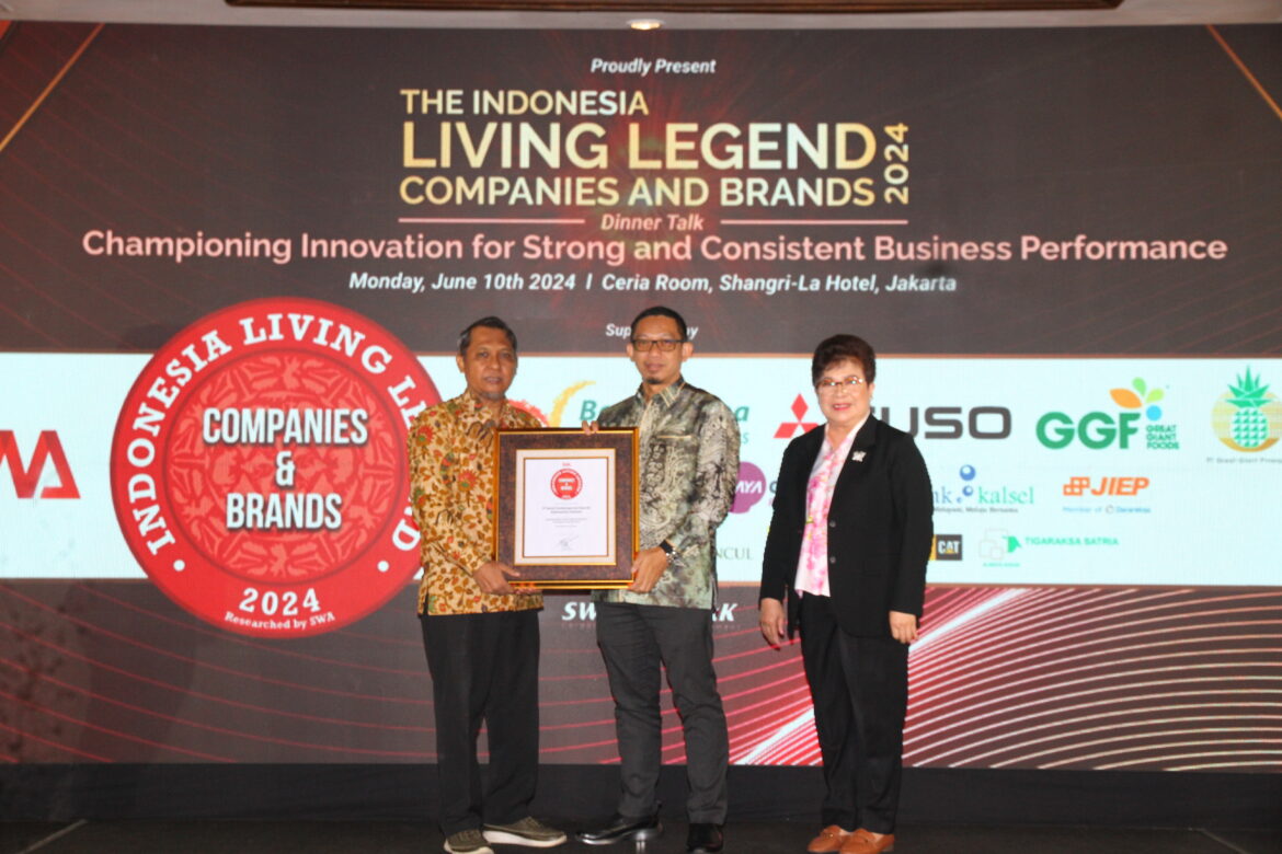 Indonesia Best Living Legend Companies & Brands 2024 Diperoleh Bank Kalsel (foto:humas bank kalsel)