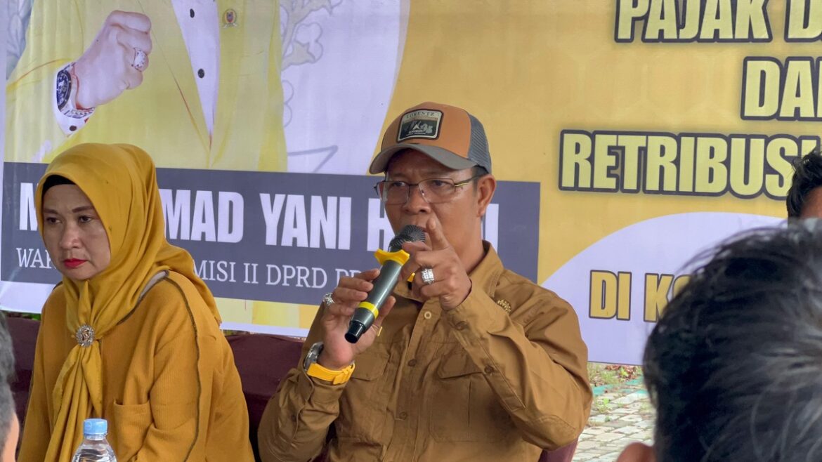 Wakil Ketua Komisi II DPRD Provinsi Kalsel Muhammad Yani Helmi melaksanakan Sosialisasi Perda Kalsel Nomor 1 Tahun 2024 tentang Pajak Daerah dan Retribusi Daerah di Desa Stagen Kecamatan Pulau Laut Utara Kabupaten Kotabaru.(foto : ist)
