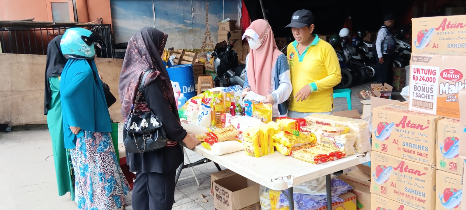 Pasar Murah dan Opening Rumah SembakoMu di Cafe Nostalgia Jalan Belitung Laut Kota Banjarmasin