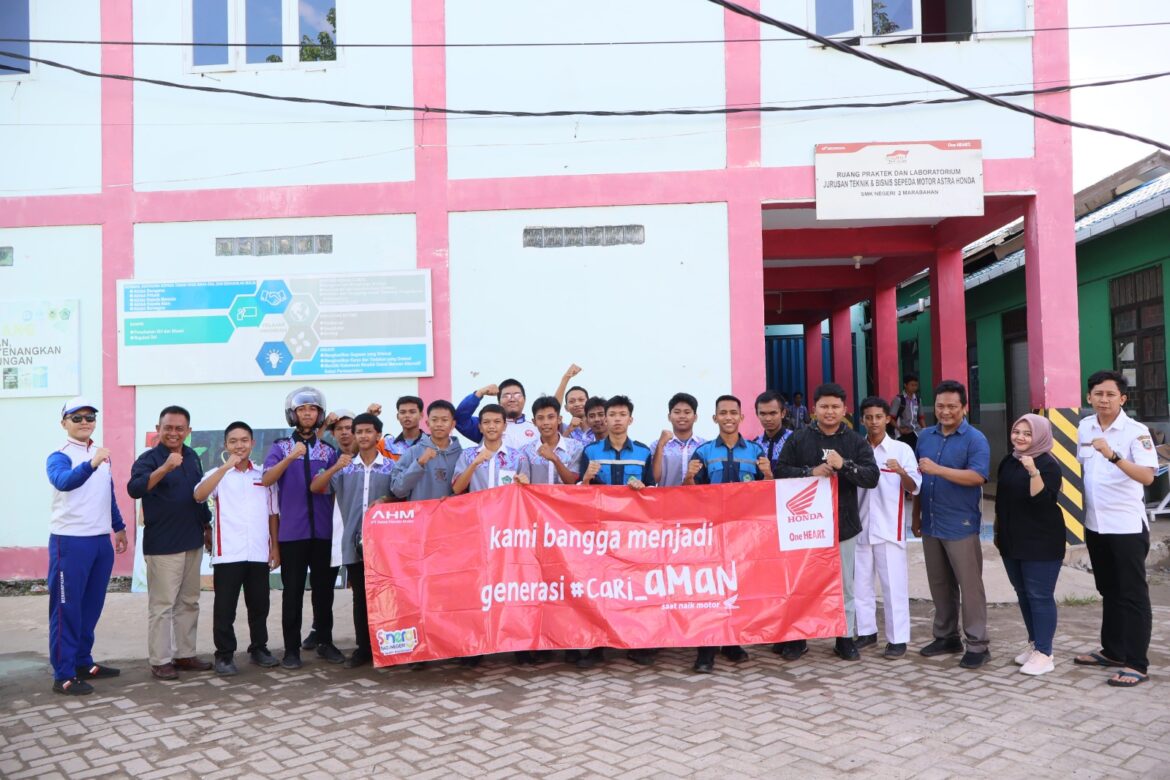 Sekolah Binaan Safety Riding SMKN 2 Marabahan