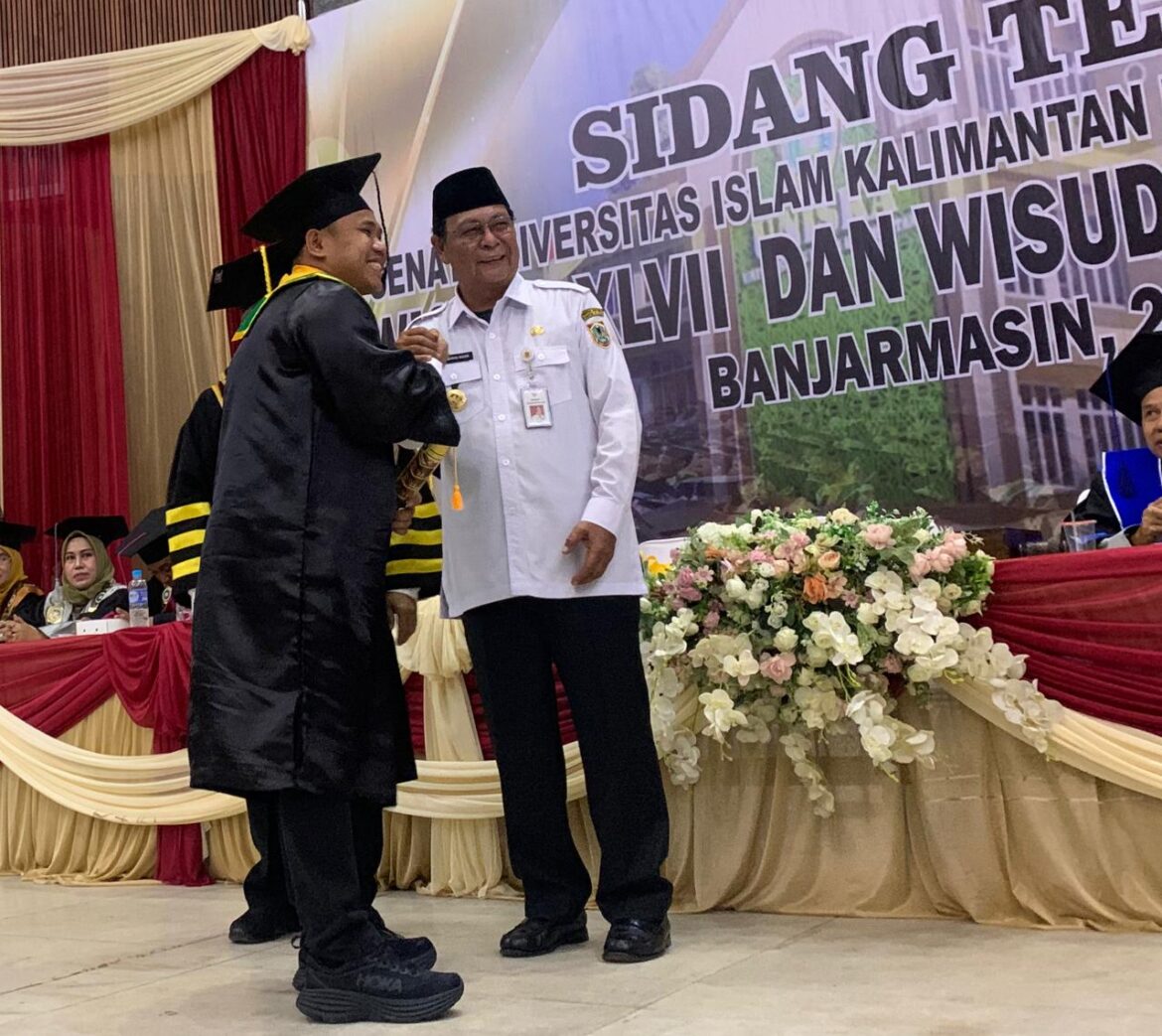 Apresiasi Gubernur Provinsi Kalsel, Sahbirin Noor dalam wisuda Uniska ke 47 di Gedung Sultan Suriansyah.