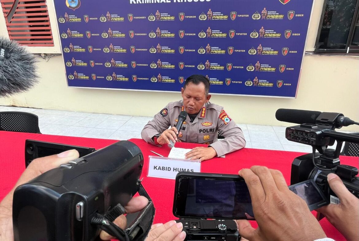KABID Humas Polda Kalsel, Kombes Pol Adam Erwindi (foto Iman Satria )