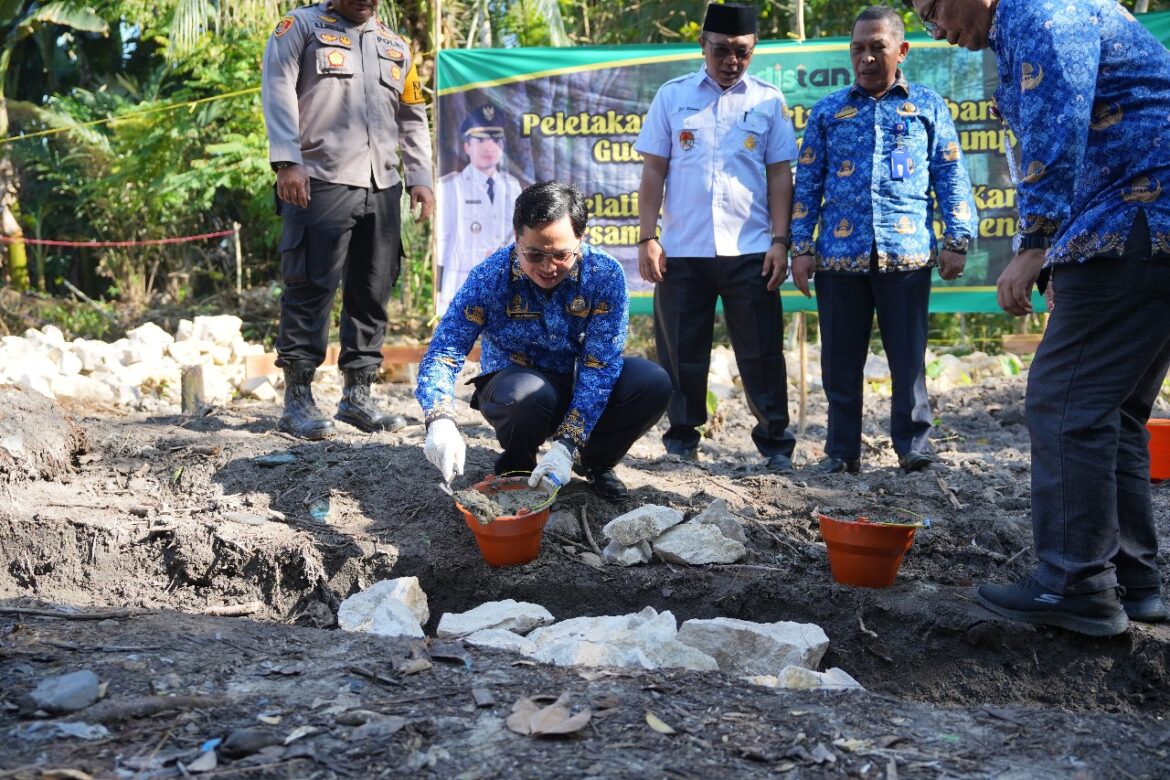 Bupati Aulia Pimpin Peletakan batu pertama pada pembangunan Gudang Penampungan Lump