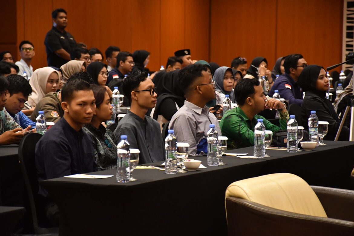 Pemuda para pelaku usaha di Banjarmasin.