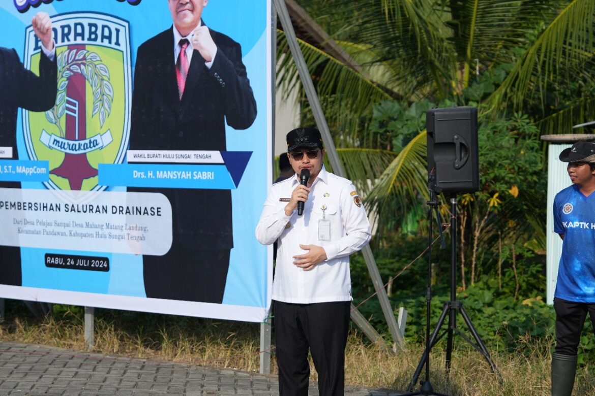 Bupati Aulia Buka Kegiatan Padat Karya di Kecamatan Pandawan, Kabupaten HST