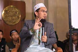 Ustadz Adi Hidayat (UAH)