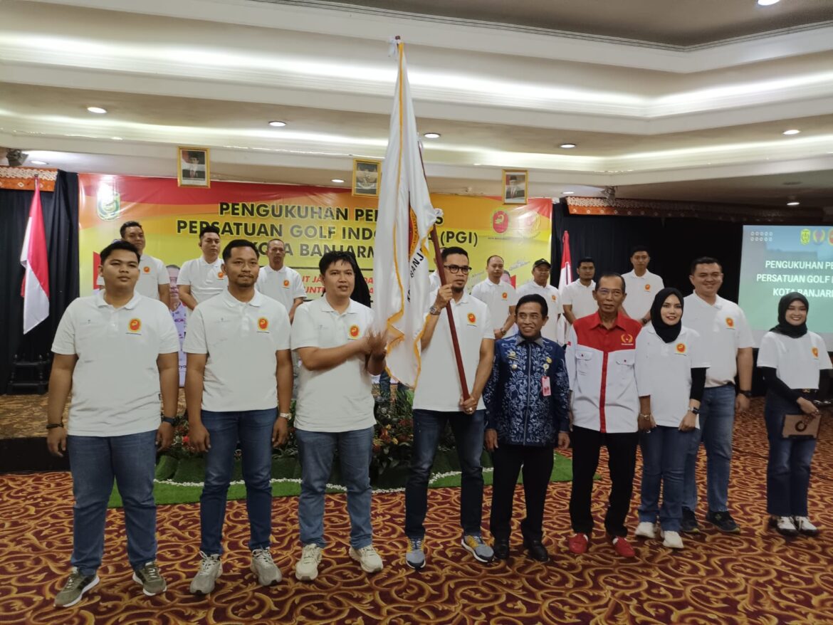 Sesi pelantikan pengurus PGI Kota Banjarmasin, Senin (12/8/2024) siang di Swiss-Belhotel Banjarmasin. (foto: Tolah/brt)
