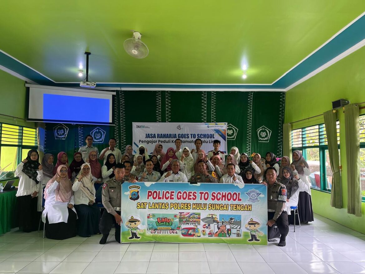 Foto bersama usai sosialisasi di Man 1 Barabai, (Foto Yufa)