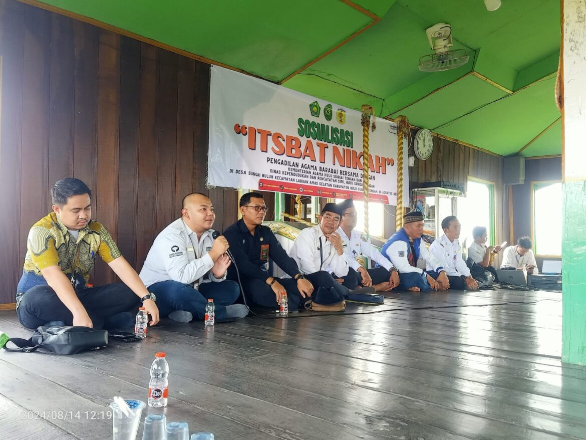 Pelaksanaan itsbat pernikahan terpadu di Desa Sungai Buluh Kecamatan Labuan Amas Selatan Kabupaten HST (foto : yufanata/brt)
