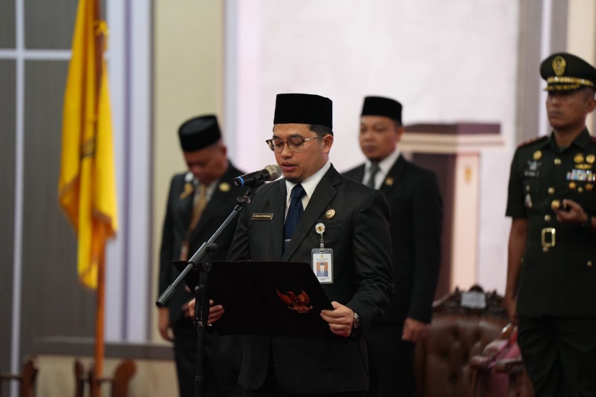 Bupati Aulia Kukuhkan Paskib HST