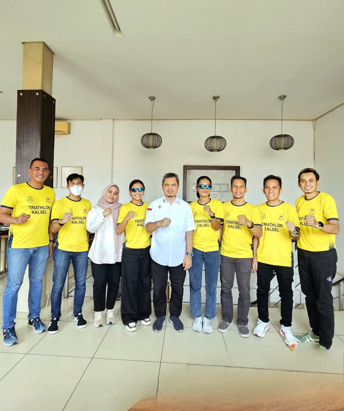 Kontingen Triathlon Kalsel yang mengikuti PON XXI2024 Aceh-Sumut. (foto: ist/brt)