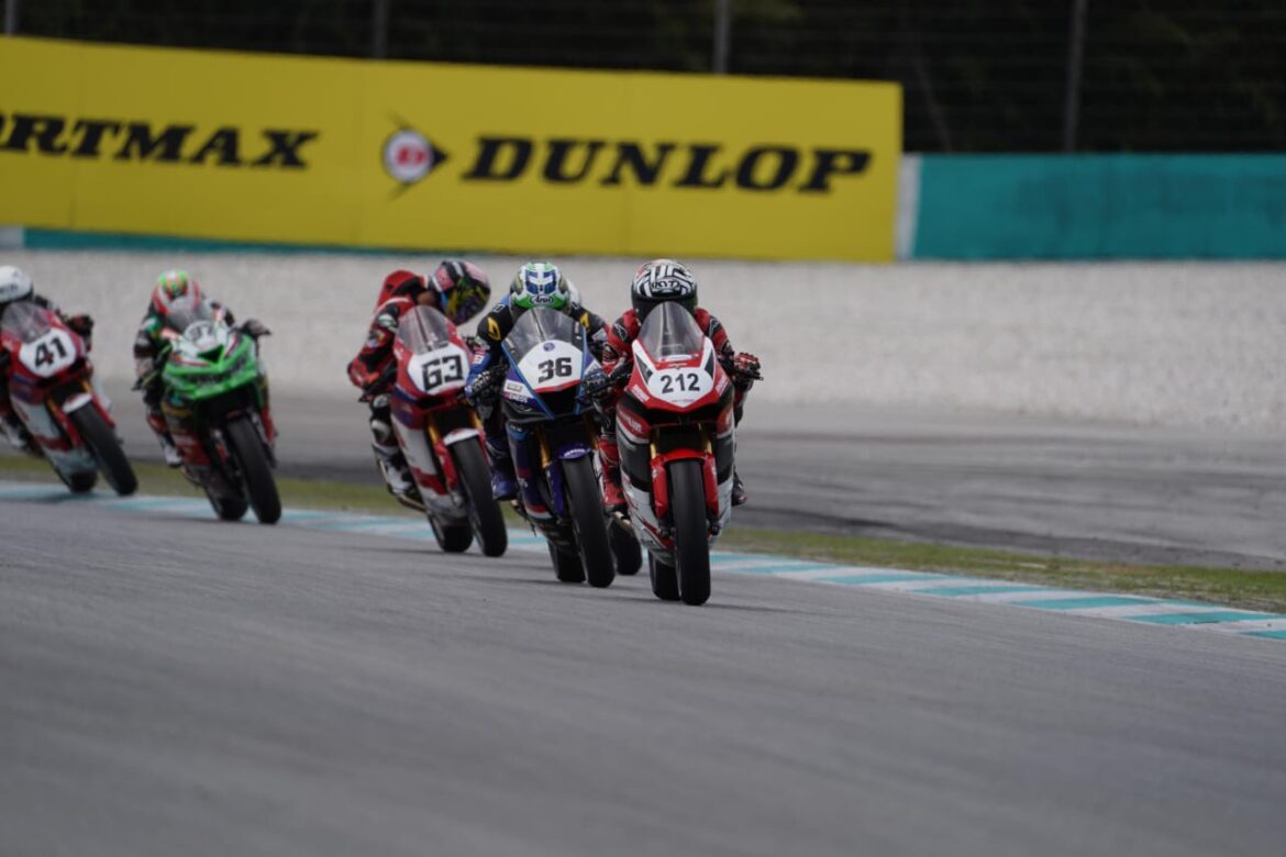 Pebalap Astra Honda kuasai podium tertinggi pada race pertama putaran kelima Asia Road Racing Championship (ARRC) 2024