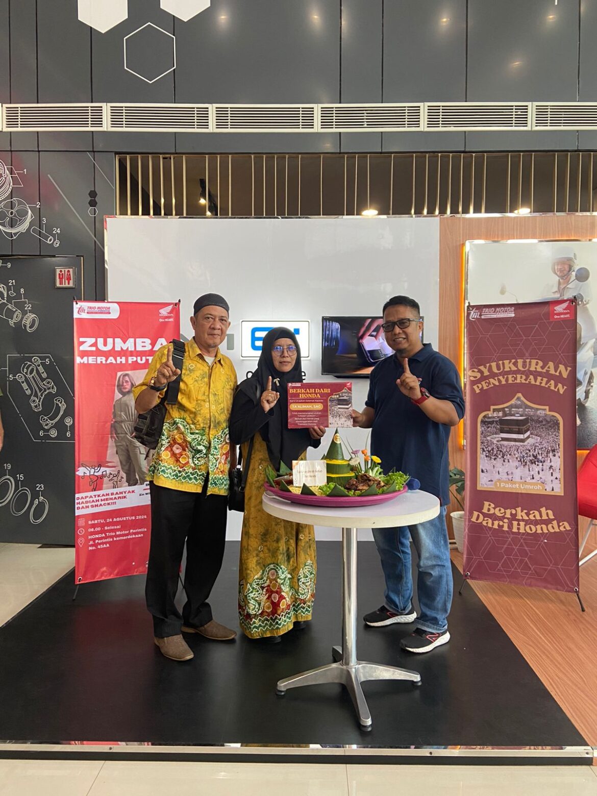Hadiah Umroh Berpasangan Untuk Ibu Ta’alimah