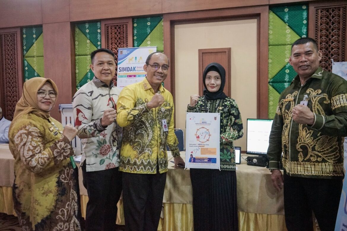 Anggota DPRD Provinsi Kalsel H Mustohir Arifin saat menghadiri Penganugerahan Kalsel Innovation Award (KIA) Innovation Ecosystem 2024 dan Lomba Karya Tulis Ilmiah.(foto : humasdprdkalsel)