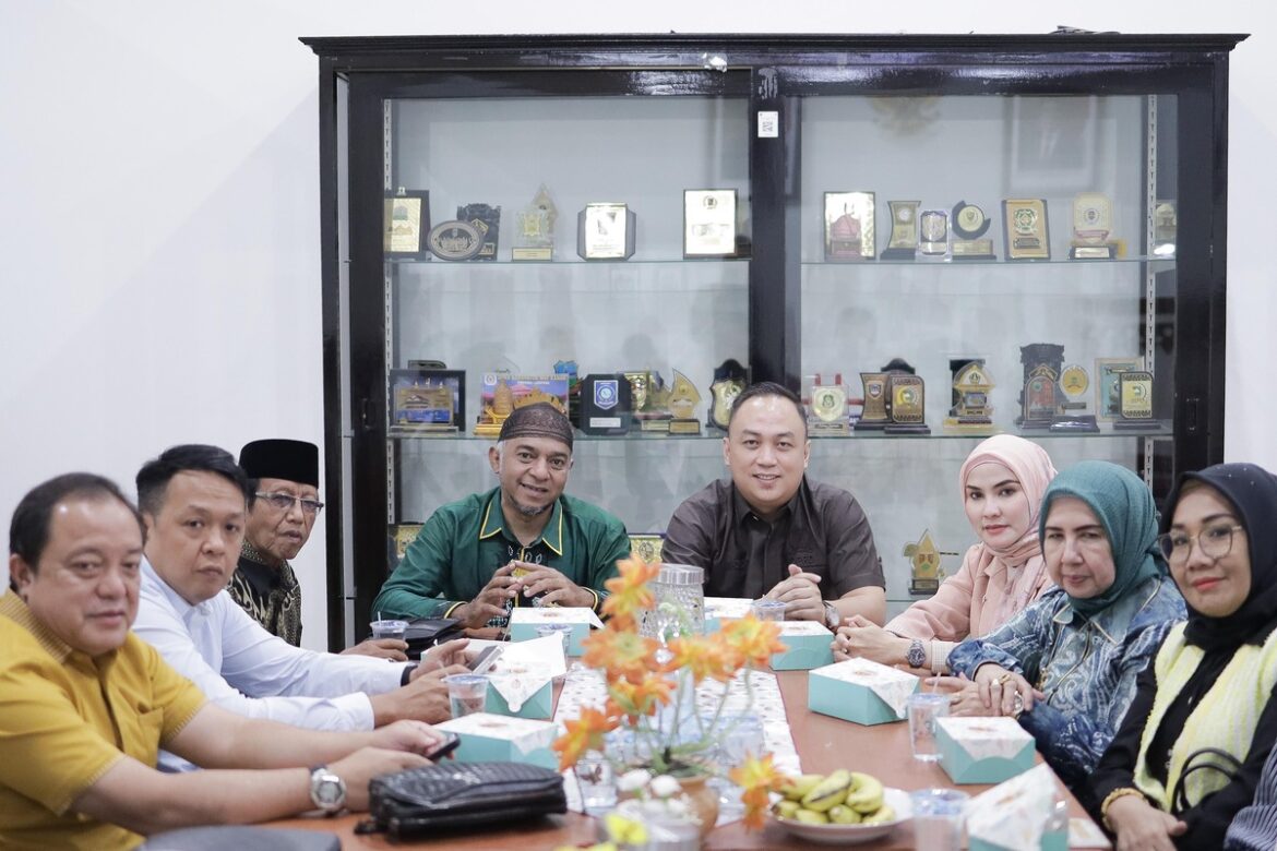 Rombongan Komisi III dan IV DPRD Provinsi Kalsel saat kunjungan kerja ke DPRD DKI Jakarta.(foto : humasdprdkalsel)