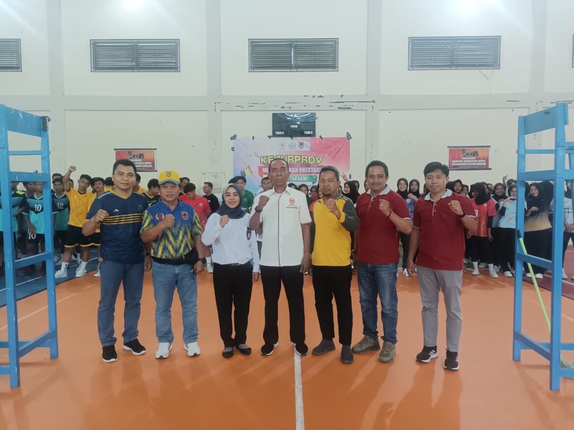 Pembukaan Kejurprov Sepak Takraw Kalsel, Sabtu (23/11/2024) di Lapangan Voli SKB Mulawarman Banjarmasin. (foto: Tolah/brt)