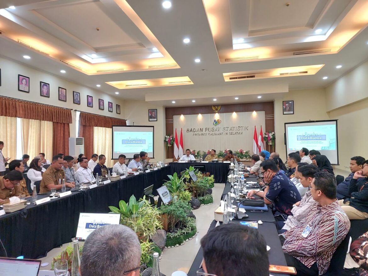 Suasana Pertemuan Instansi Vertikal "Bapandiran Data Banua" di Aula Meratus, BPS Provinsi Kalsel, Selasa (05/11/2024).(foto: tya/brt).