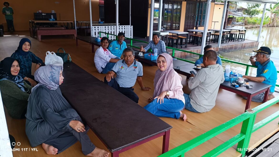 Panitia Musda IX ODKS saat menggelar rapat persiapan pelaksanaan.(foto : arsuma/brt)