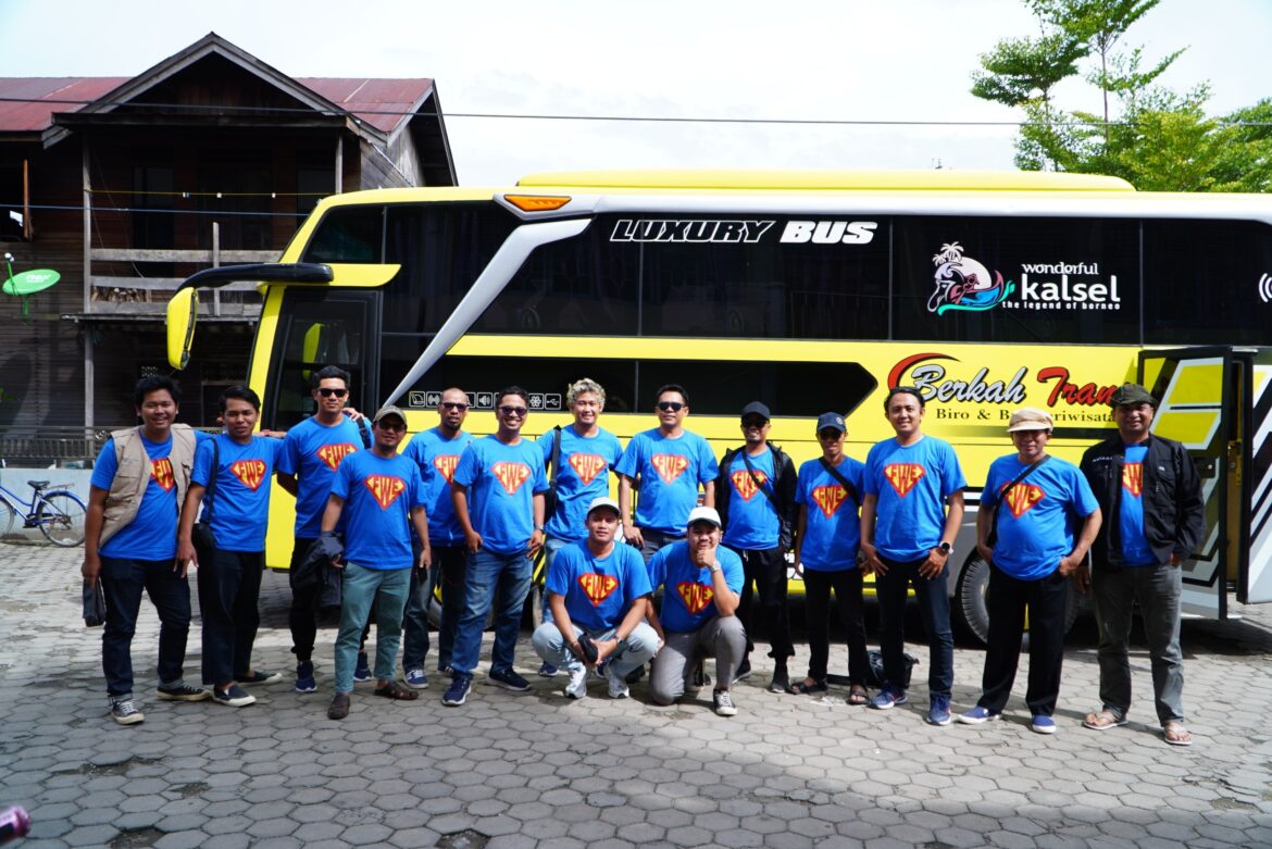 Tim Forum Wartawan Ekonomi (FWE) Kalsel FC (foto:baritopost)