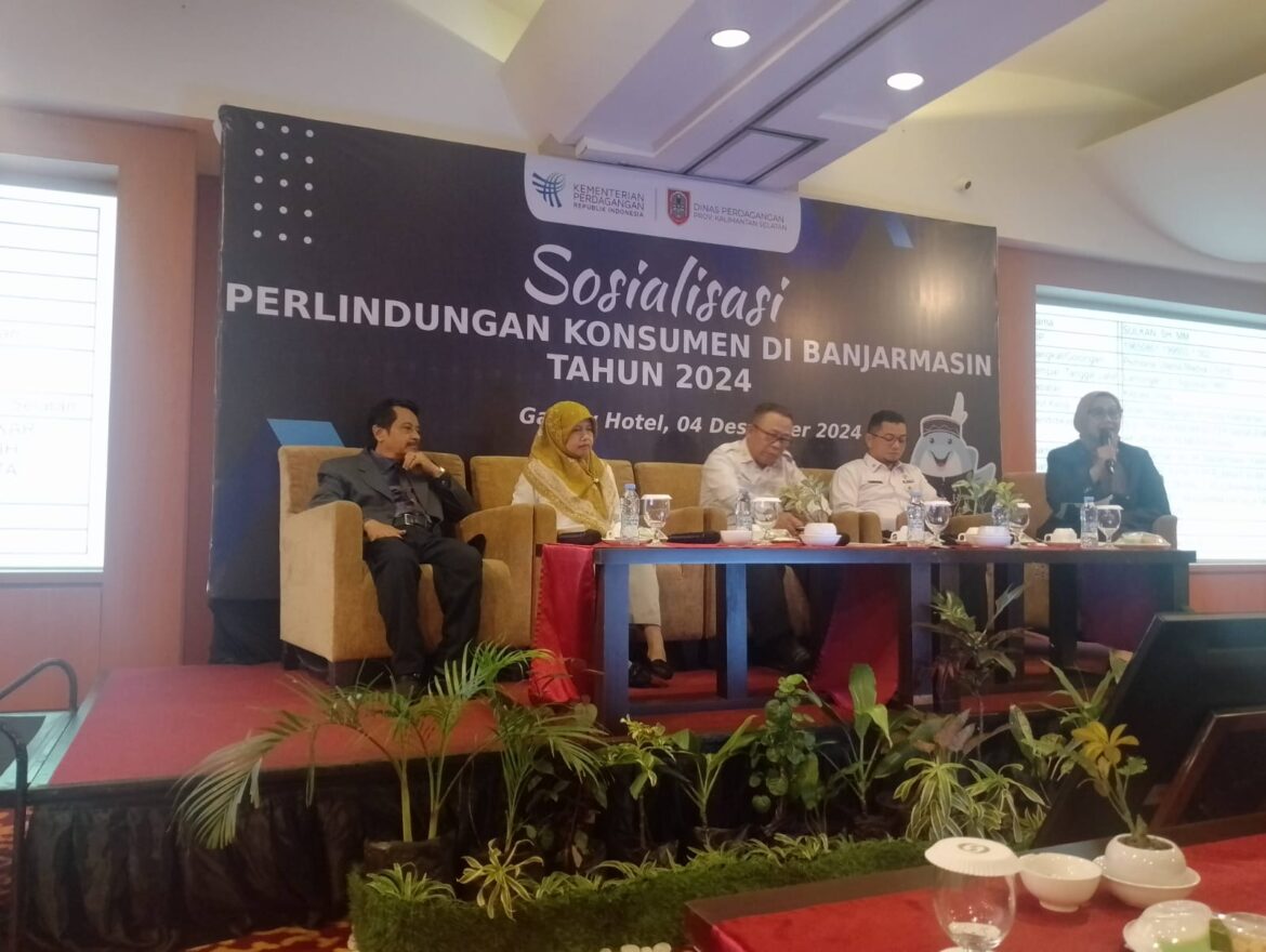 Para narasumber Sosialisasi Perlindungan Konsumen di Banjarmasin tahun 2024, Rabu (04/12/2024).(foto slm/brt)