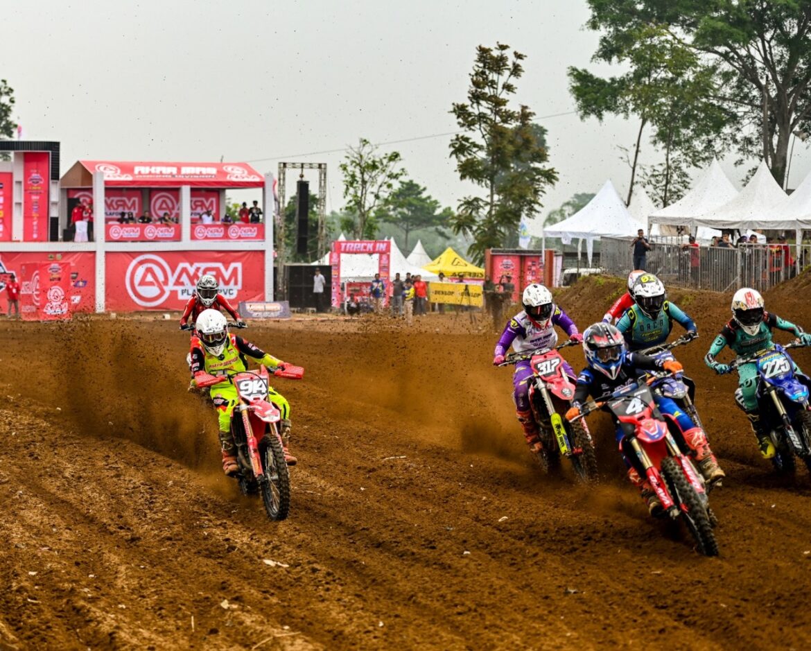 Kejuaraan Nasional Motor Cross ini merupakan salah satu jenjang bagi pebalap binaan