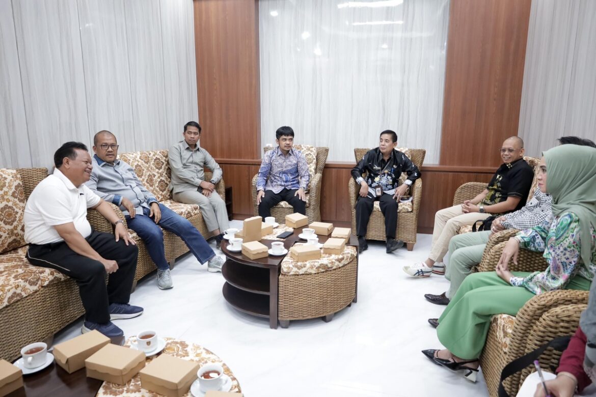 Rombongan Komisi I DPRD Provinsi Kalsel melaksanakan studi komparasi ke DPRD Provinsi Kalteng.(foto : humasdprdkalsel)