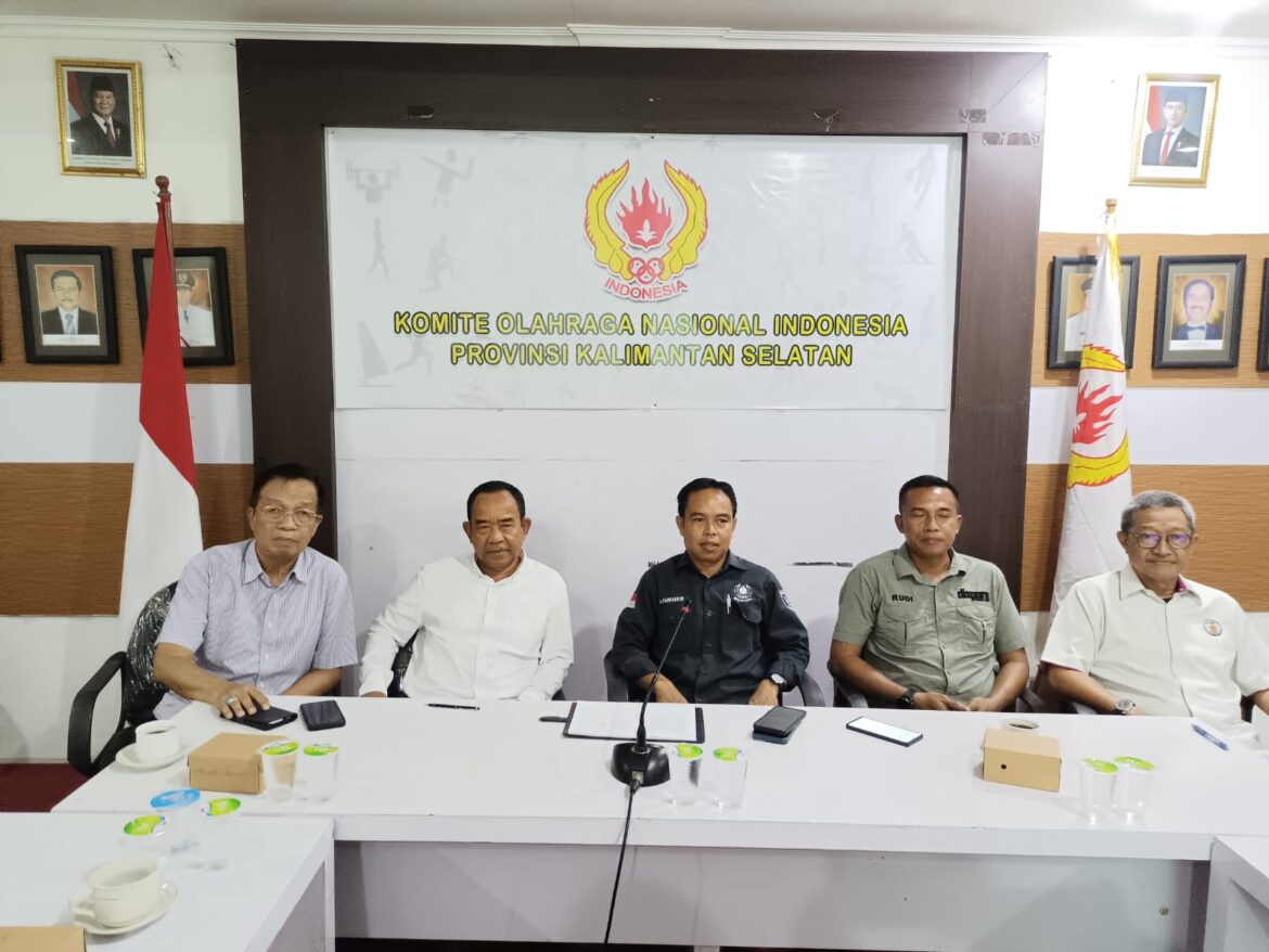 Pertemuan kedua KONI Kalsel dengan KONI Tala bersama Dispora Tala menjelang Poprov XII 2025 Tala, Kamis (9/1/2025) siang di Sekretariat KONI Kalsel, kawasan GOR Hasanuddin HM Banjarmasin. (foto: Tolah/brt)