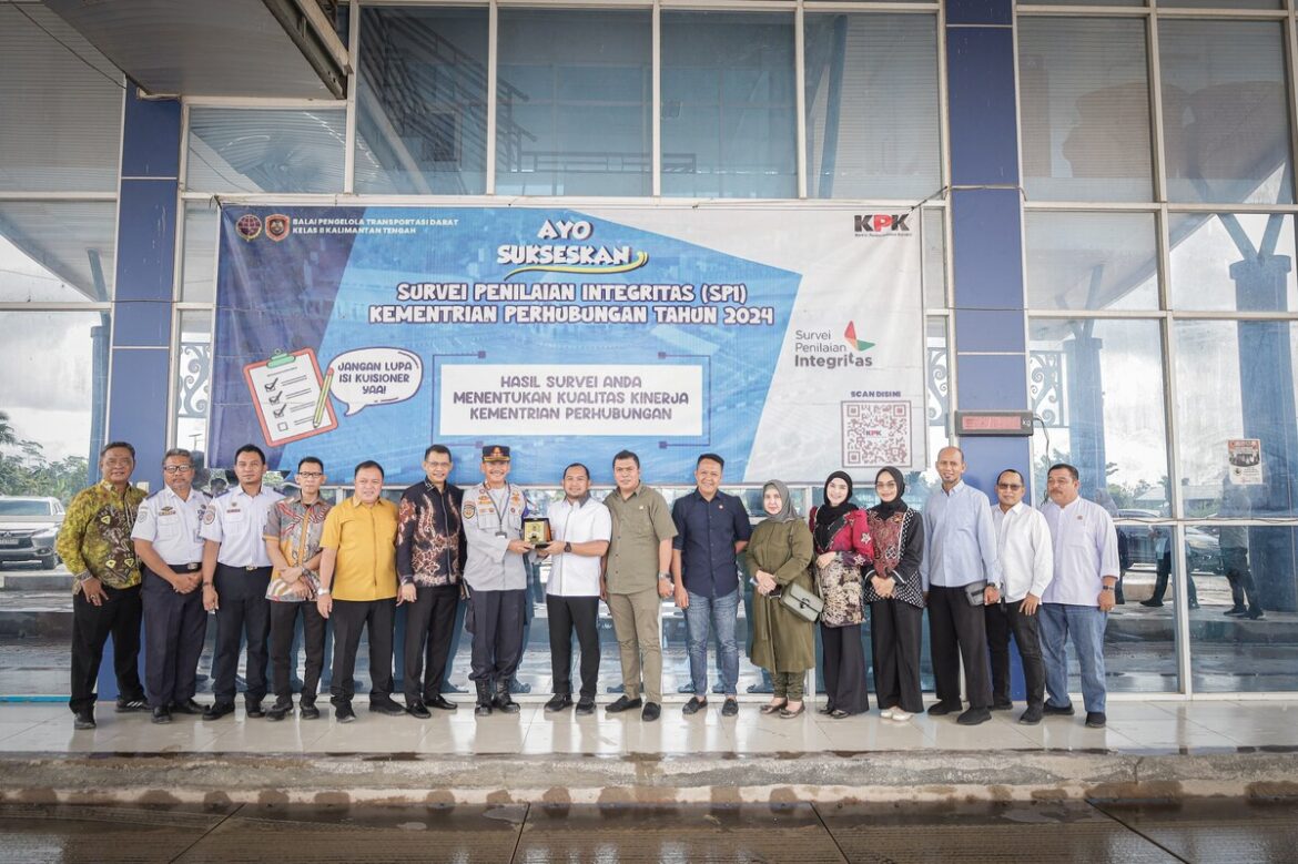 Komisi III DPRD Provinsi Kalsel saat berkunjung ke UPPKB Anjir Serapat, Kapuas, Kalteng.(foto : humasdprdkalsel)