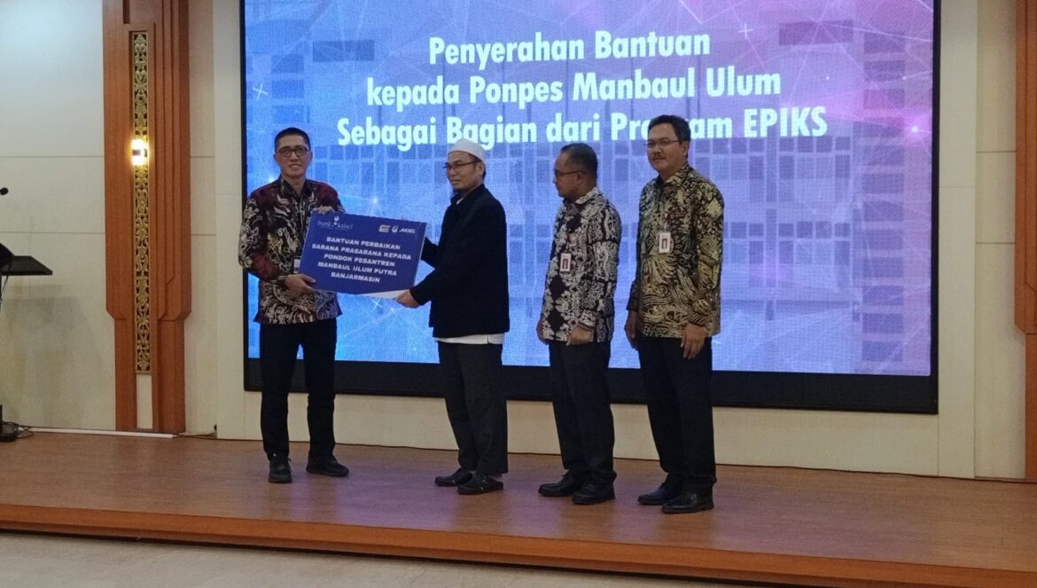 Bank Kalsel Salurkan Bantuan Program EPIKS