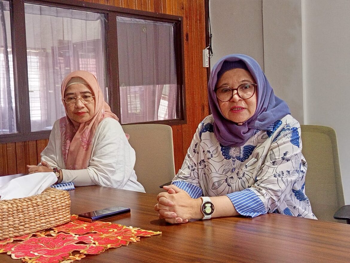Ketua Kadin Kalsel Hj Shinta Laksmi Dewi dan Pengurus Kadin Kalsel Nur Mahya