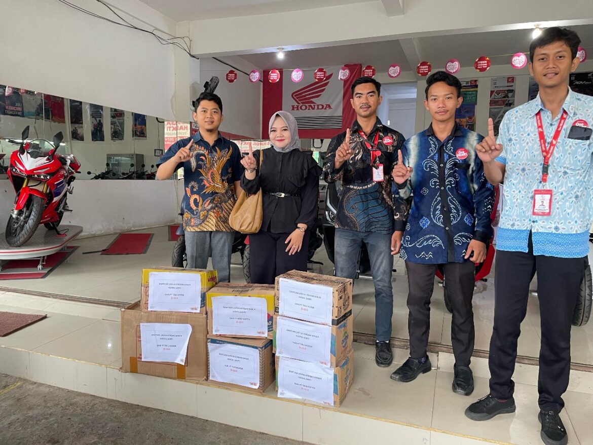 Bantuan untuk Korban Banjir Disalurkan Trio Motor