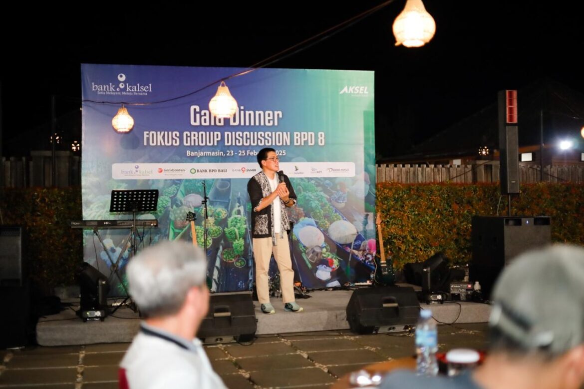 Direktur Utama Bank Kalsel, Fachrudin, saat memberikan (foto:humas bankkalsel) sambutannya